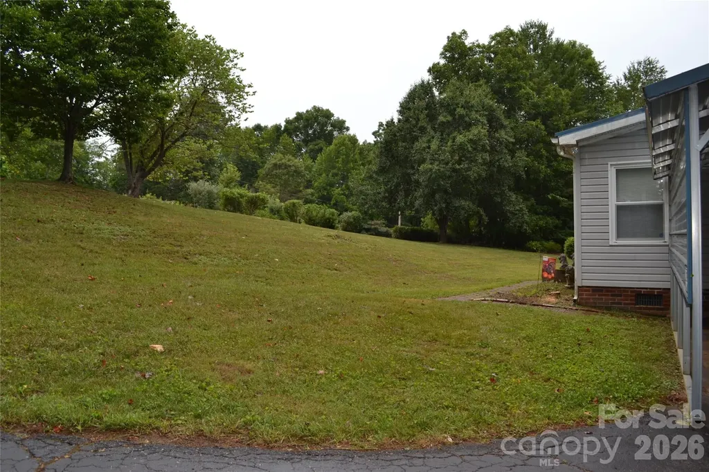 4851 Mounira Avenue Hickory NC 28602