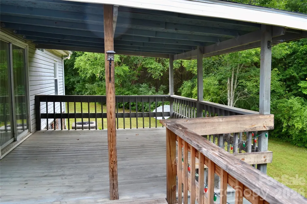 4851 Mounira Avenue Hickory NC 28602