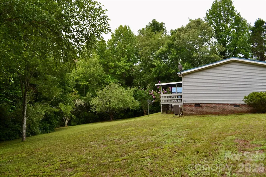4851 Mounira Avenue Hickory NC 28602