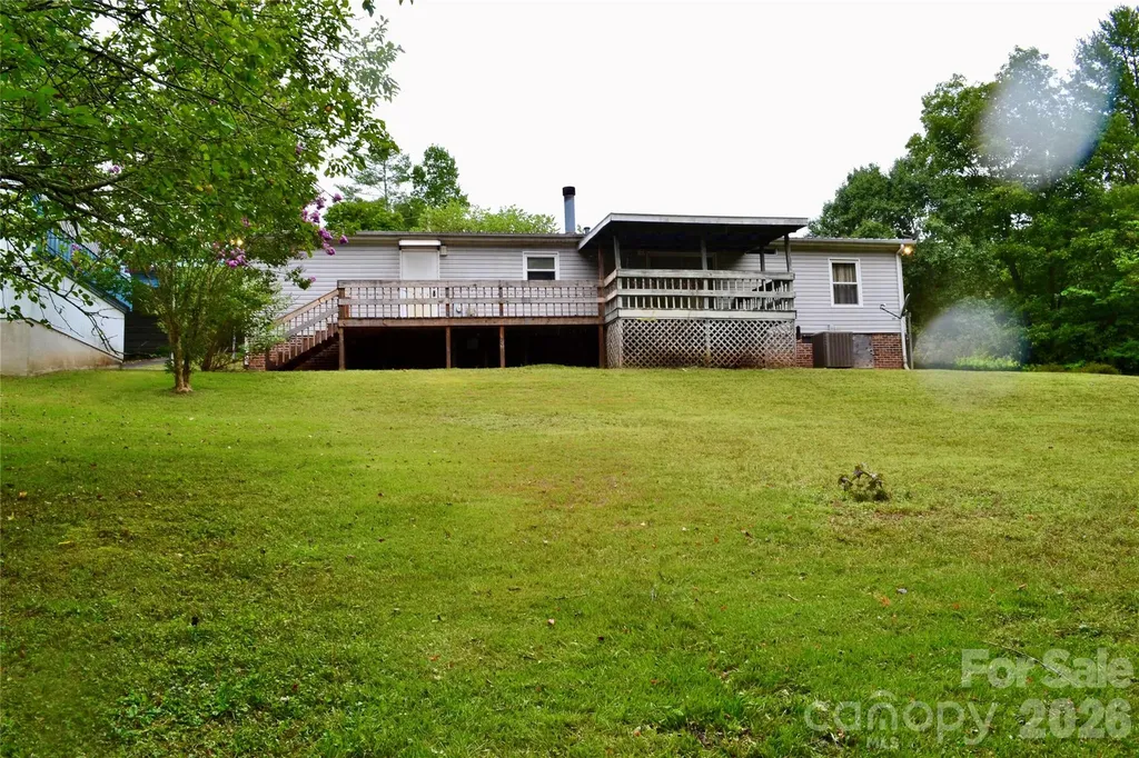 4851 Mounira Avenue Hickory NC 28602