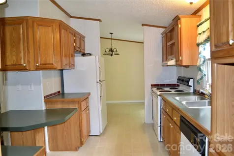 4851 Mounira Avenue Hickory NC 28602
