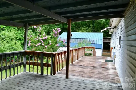 4851 Mounira Avenue Hickory NC 28602