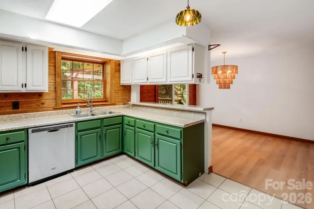 423 Rambling Drive Hendersonville NC 28739