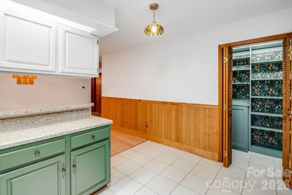 423 Rambling Drive Hendersonville NC 28739