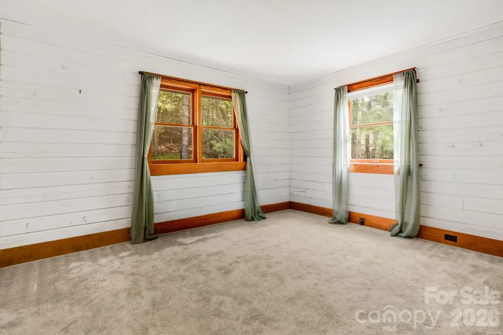 423 Rambling Drive Hendersonville NC 28739