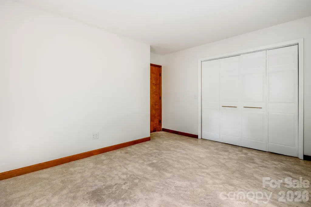 423 Rambling Drive Hendersonville NC 28739