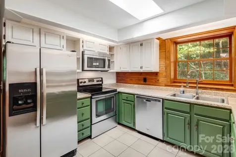 423 Rambling Drive Hendersonville NC 28739