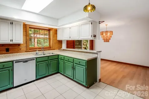 423 Rambling Drive Hendersonville NC 28739