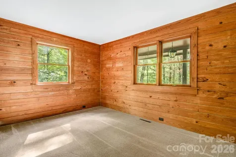 423 Rambling Drive Hendersonville NC 28739
