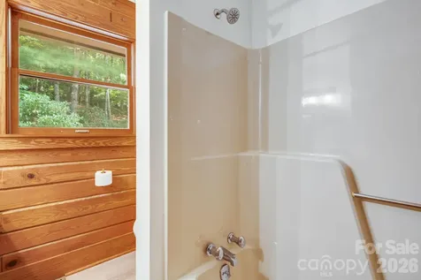 423 Rambling Drive Hendersonville NC 28739