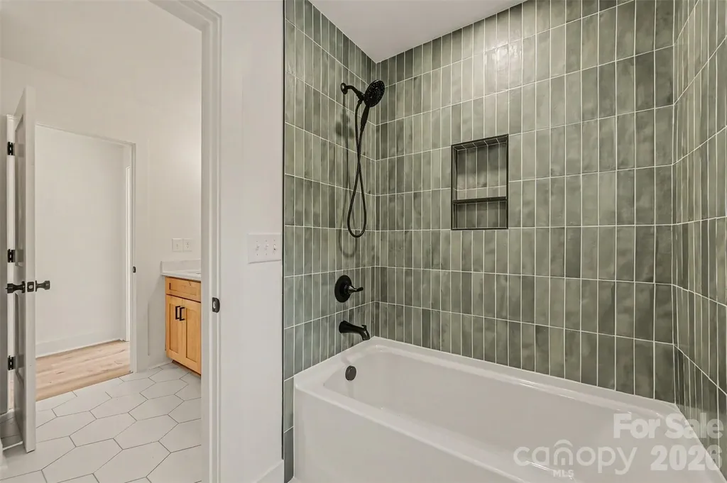 401 7th Street NE Conover NC 28613