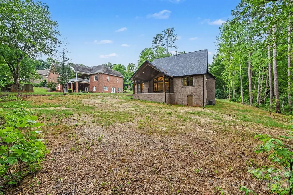 401 7th Street NE Conover NC 28613