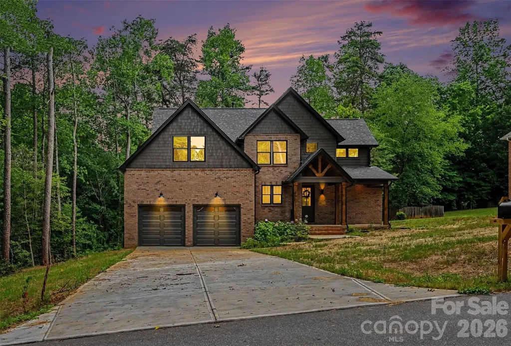 401 7th Street NE Conover NC 28613