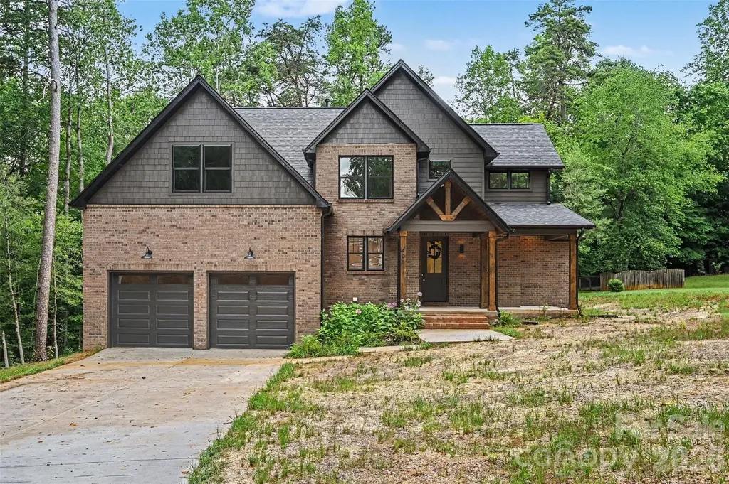 401 7th Street NE Conover NC 28613