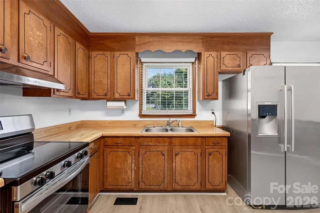 823 Flint Drive Statesville NC 28677