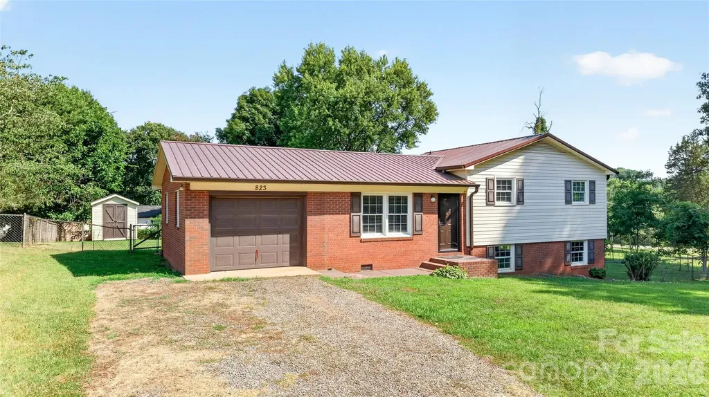 823 Flint Drive Statesville NC 28677
