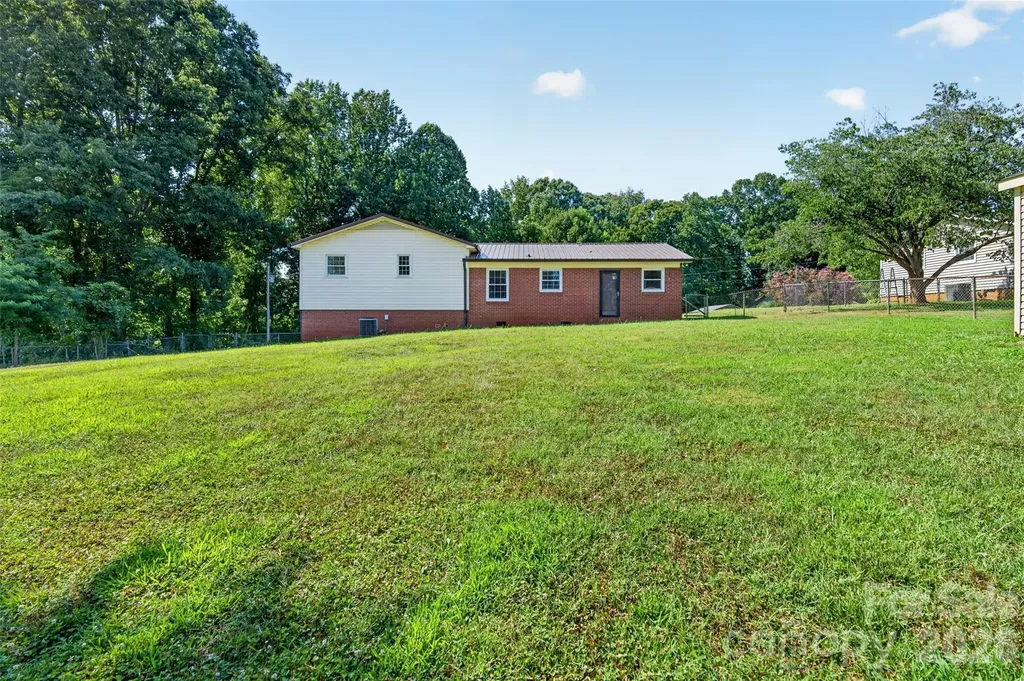 823 Flint Drive Statesville NC 28677