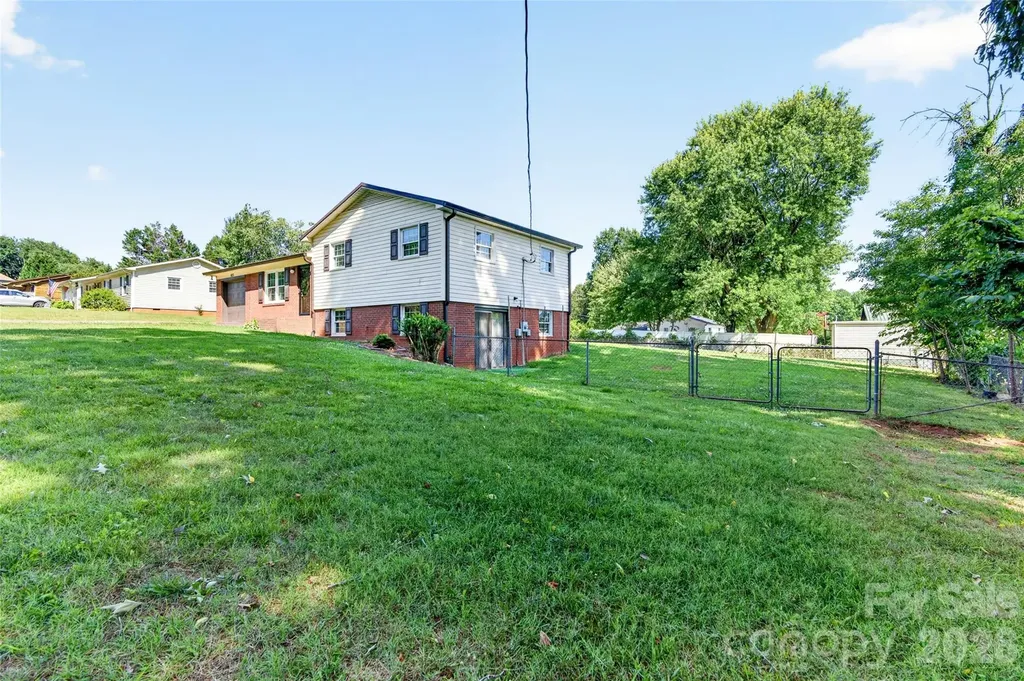 823 Flint Drive Statesville NC 28677