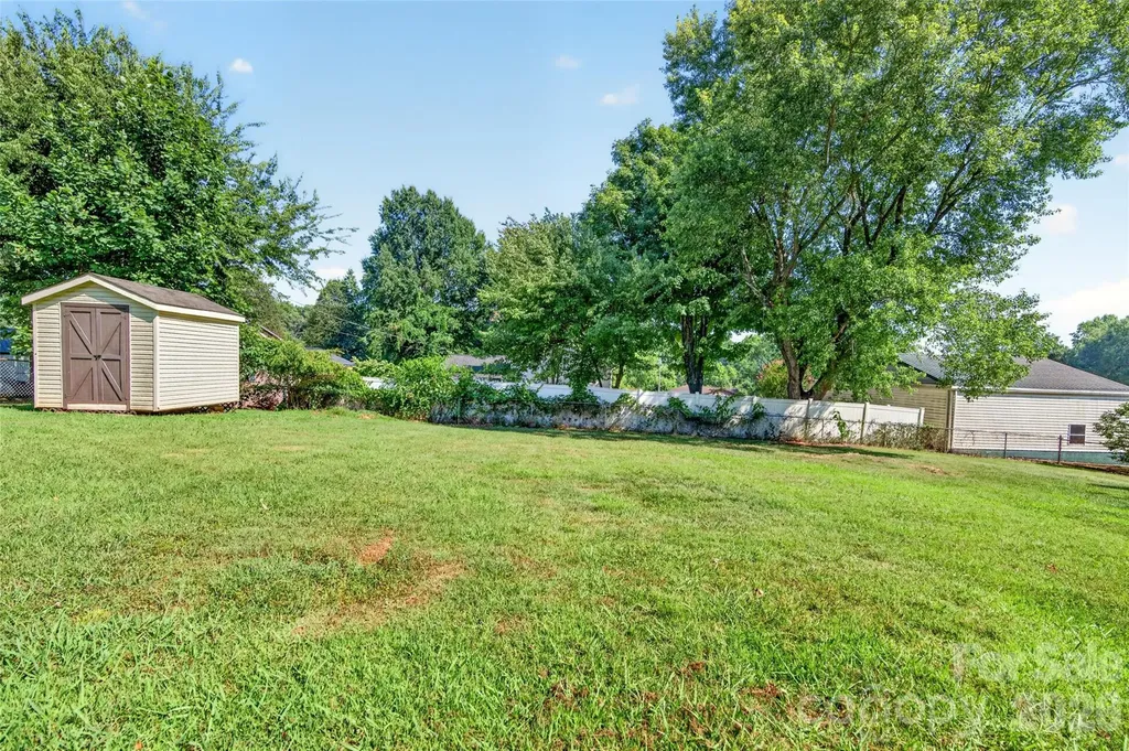 823 Flint Drive Statesville NC 28677