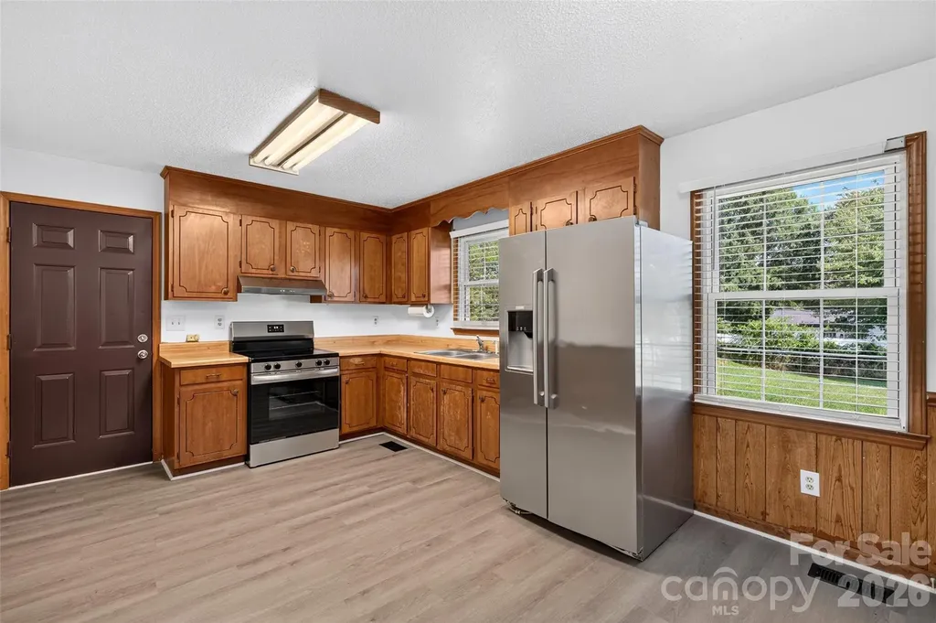 823 Flint Drive Statesville NC 28677