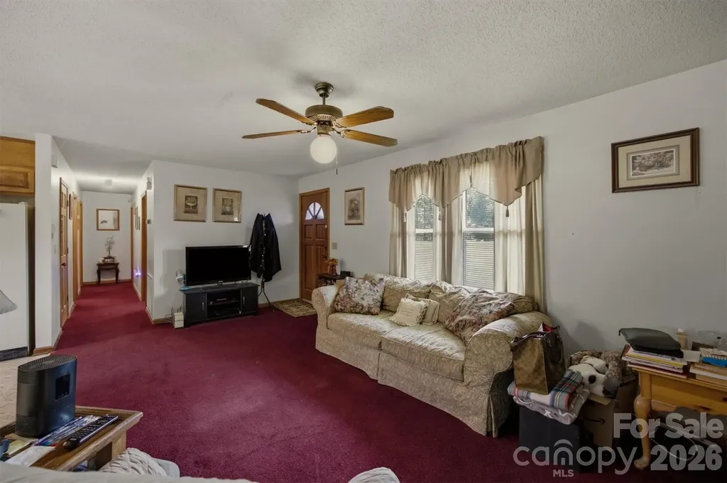 4186 Horseshoe Bend Road Hudson NC 28638