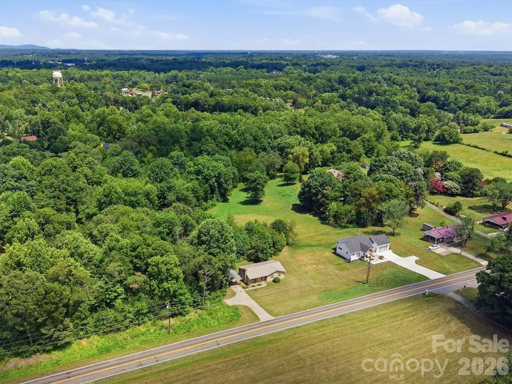4186 Horseshoe Bend Road Hudson NC 28638