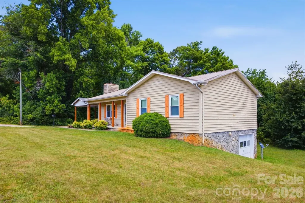 4186 Horseshoe Bend Road Hudson NC 28638