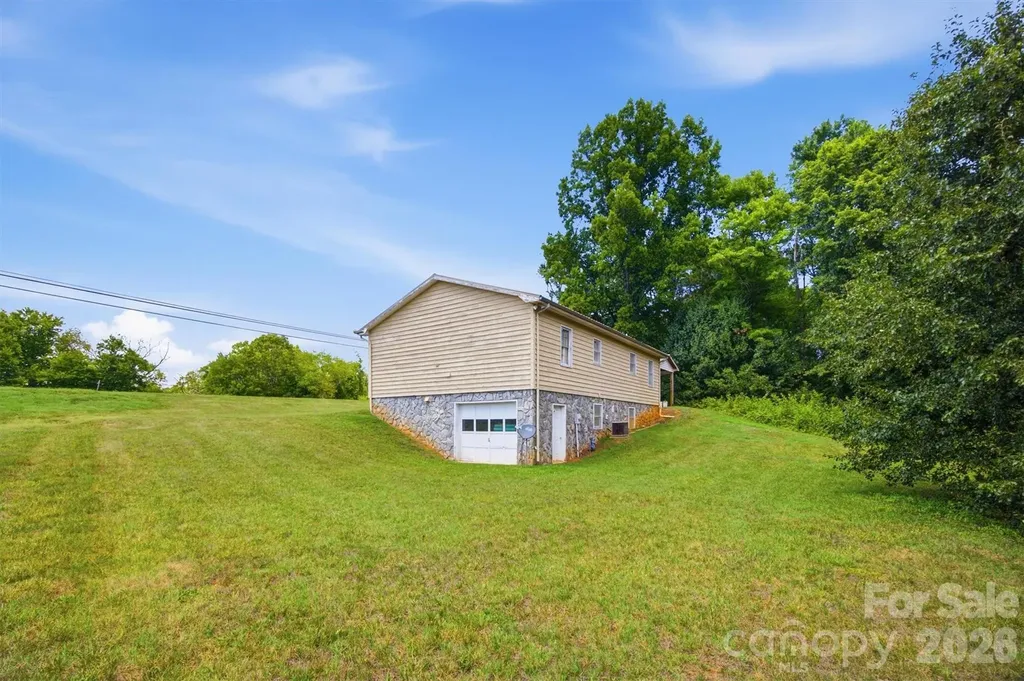 4186 Horseshoe Bend Road Hudson NC 28638