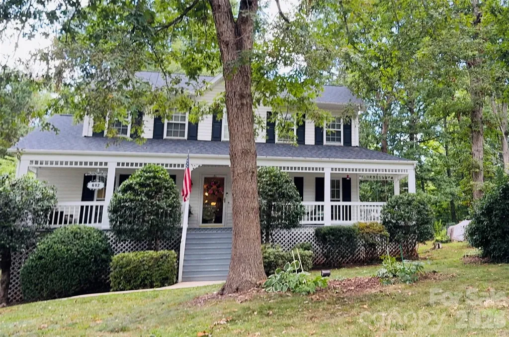 612 17th Avenue Drive SE Hickory NC 28602
