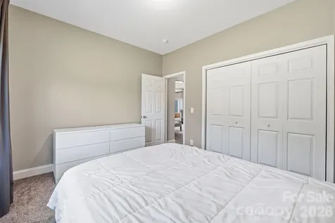 3154 NE 43rd Avenue Hickory NC 28601