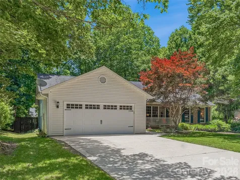 206 Southwood Court Fletcher NC 28732
