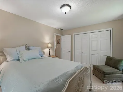 206 Southwood Court Fletcher NC 28732