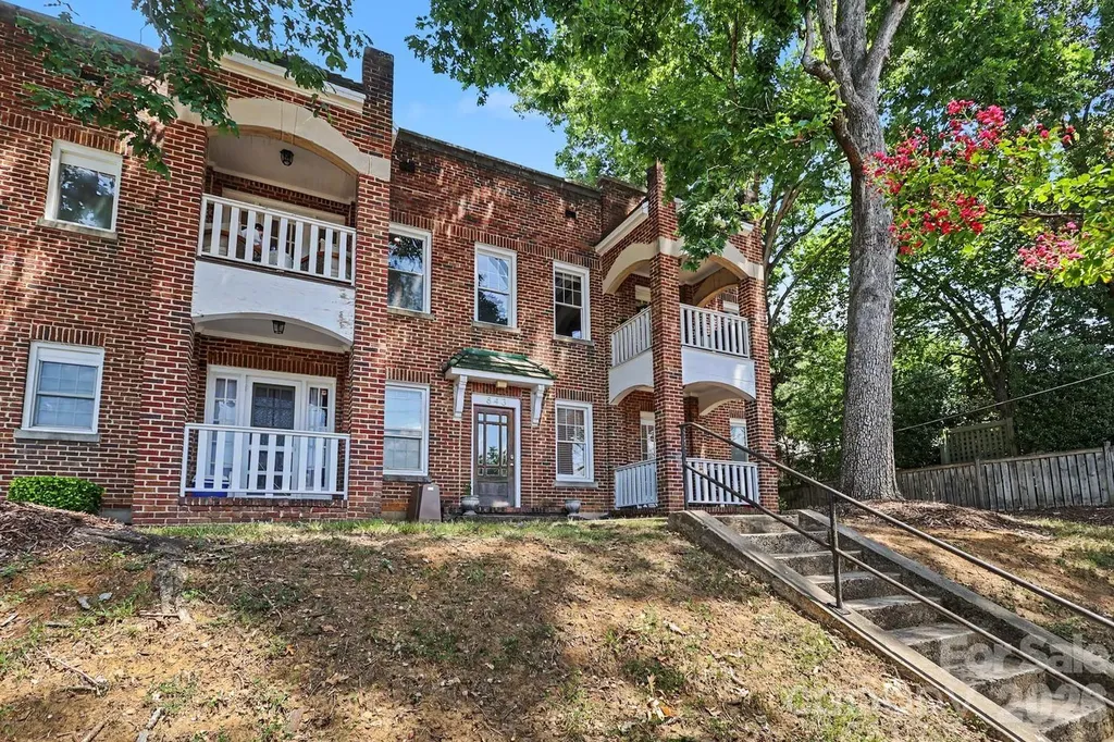843 Ideal Way Charlotte NC 28203