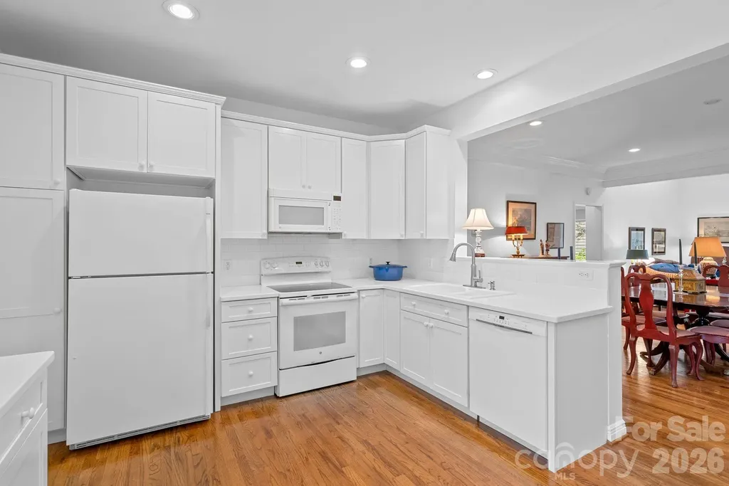 62 Pinnacle Point Asheville NC 28805