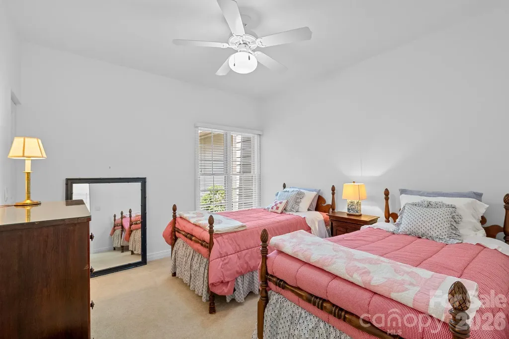 62 Pinnacle Point Asheville NC 28805