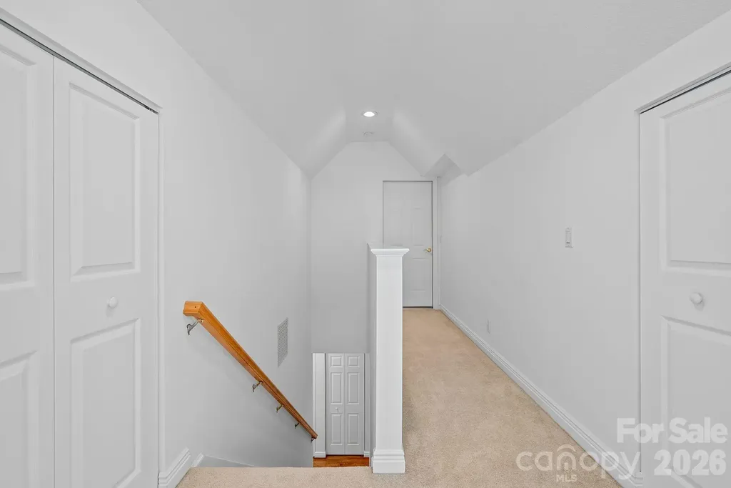 62 Pinnacle Point Asheville NC 28805