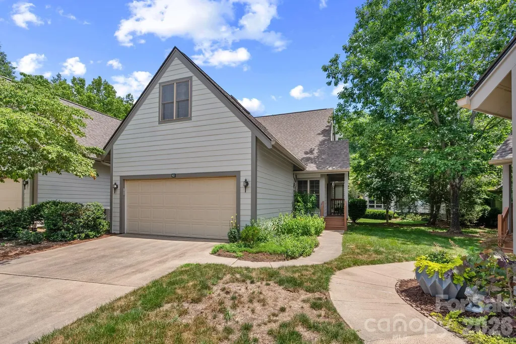 62 Pinnacle Point Asheville NC 28805