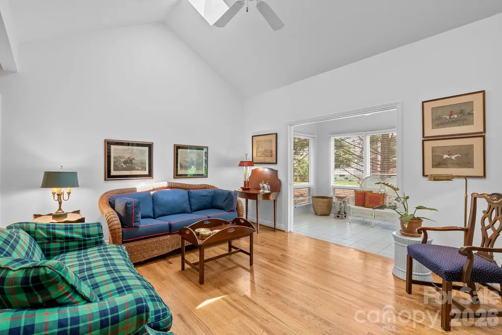 62 Pinnacle Point Asheville NC 28805