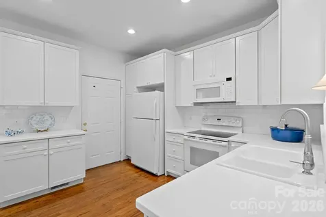 62 Pinnacle Point Asheville NC 28805