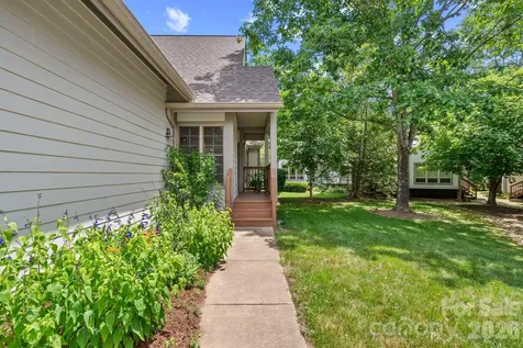 62 Pinnacle Point Asheville NC 28805