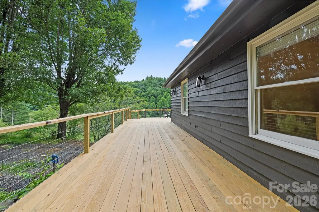 3954 Nc 80 Highway Bakersville NC 28705