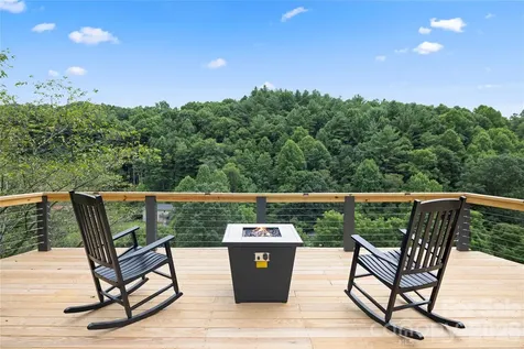 3954 Nc 80 Highway Bakersville NC 28705