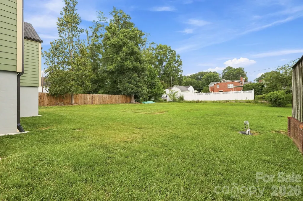 108 W Lee Avenue Bessemer City NC 28016