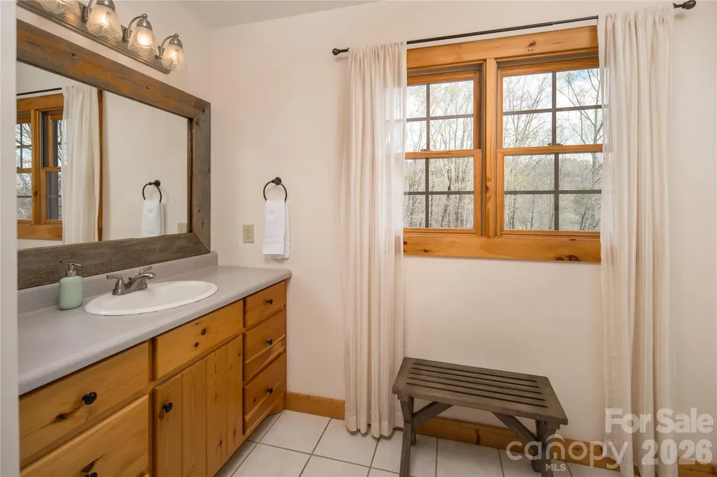 6006 Waterfalls Road Lenoir NC 28645