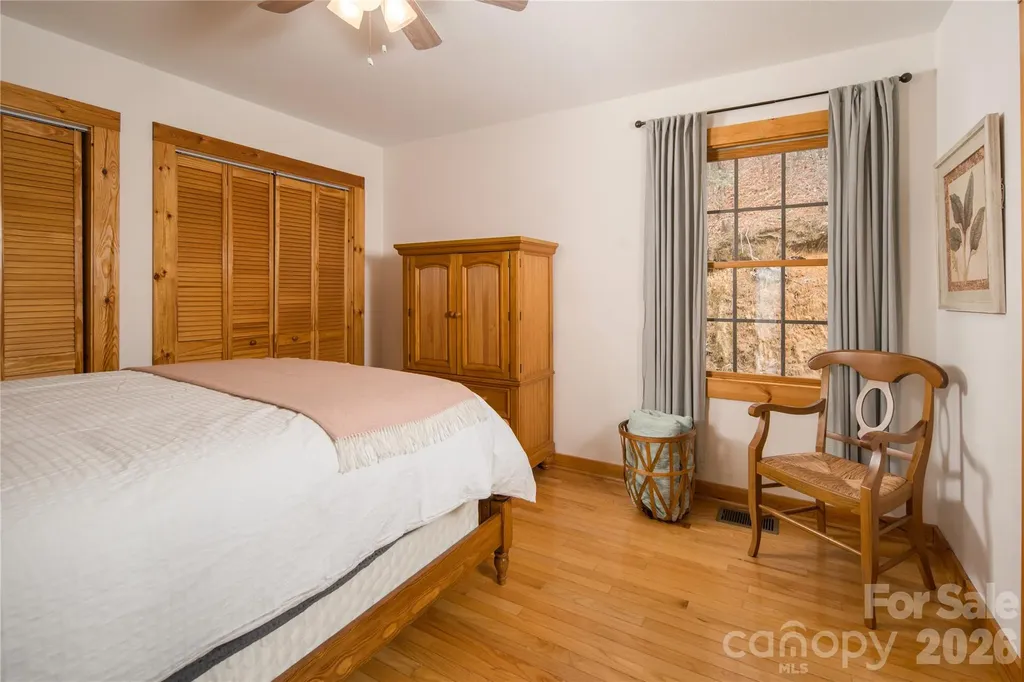 6006 Waterfalls Road Lenoir NC 28645