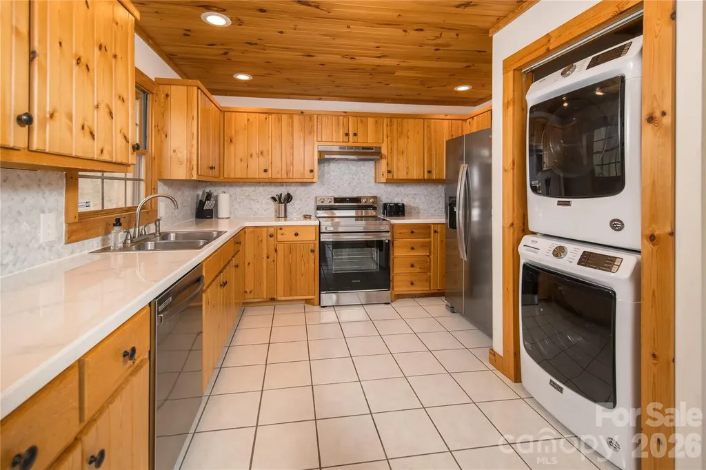 6006 Waterfalls Road Lenoir NC 28645