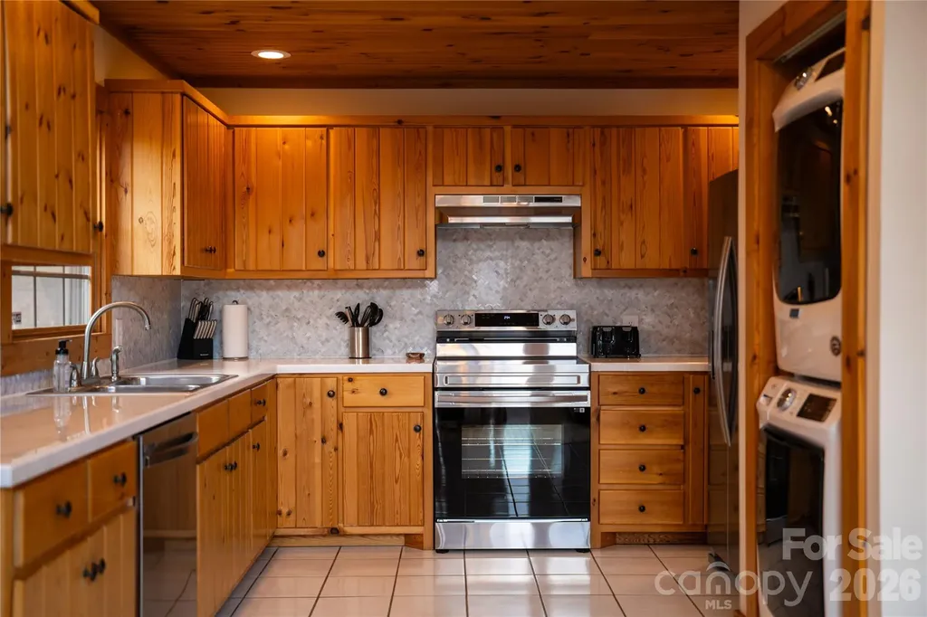 6006 Waterfalls Road Lenoir NC 28645