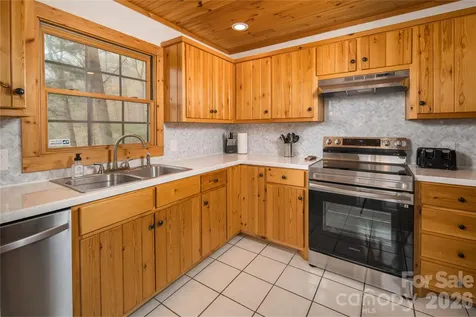 6006 Waterfalls Road Lenoir NC 28645