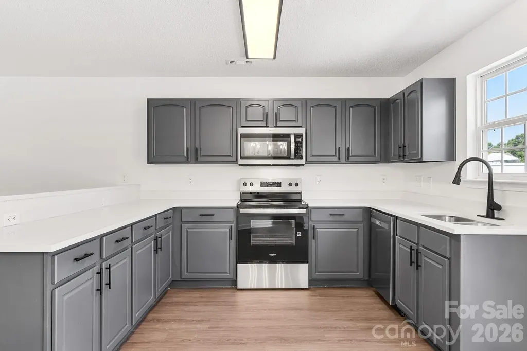 2141 Mallard Pointe Drive Kannapolis NC 28083