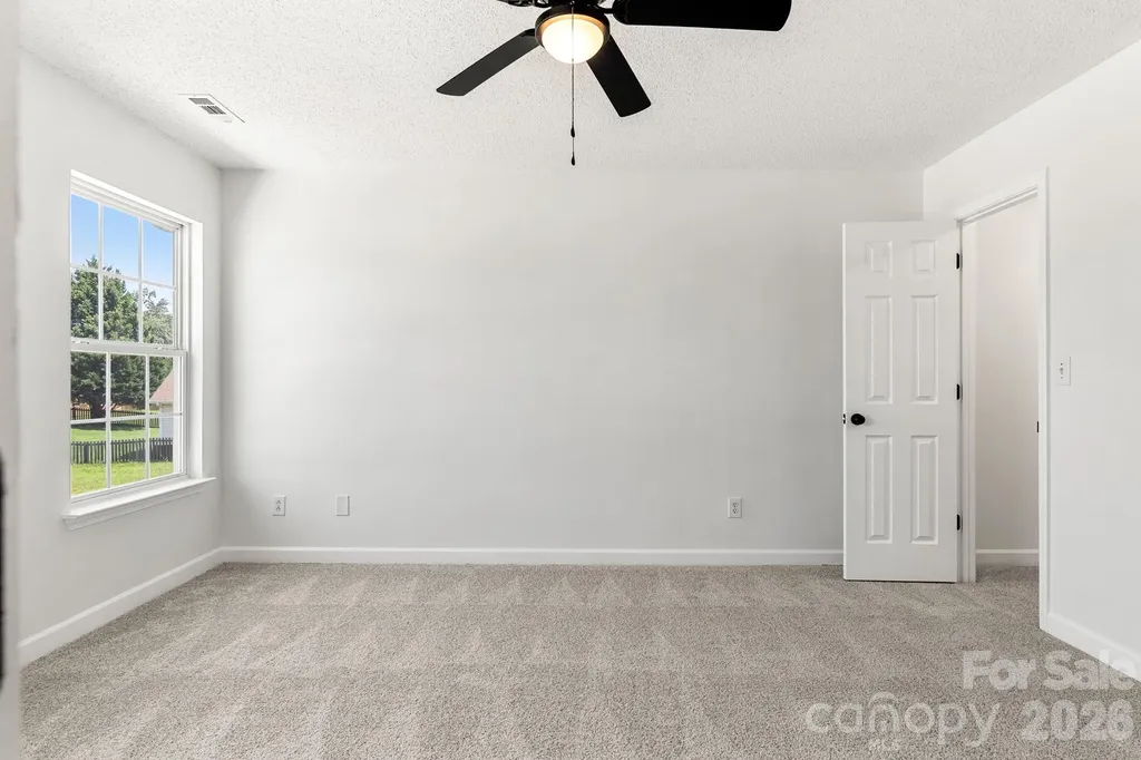 2141 Mallard Pointe Drive Kannapolis NC 28083